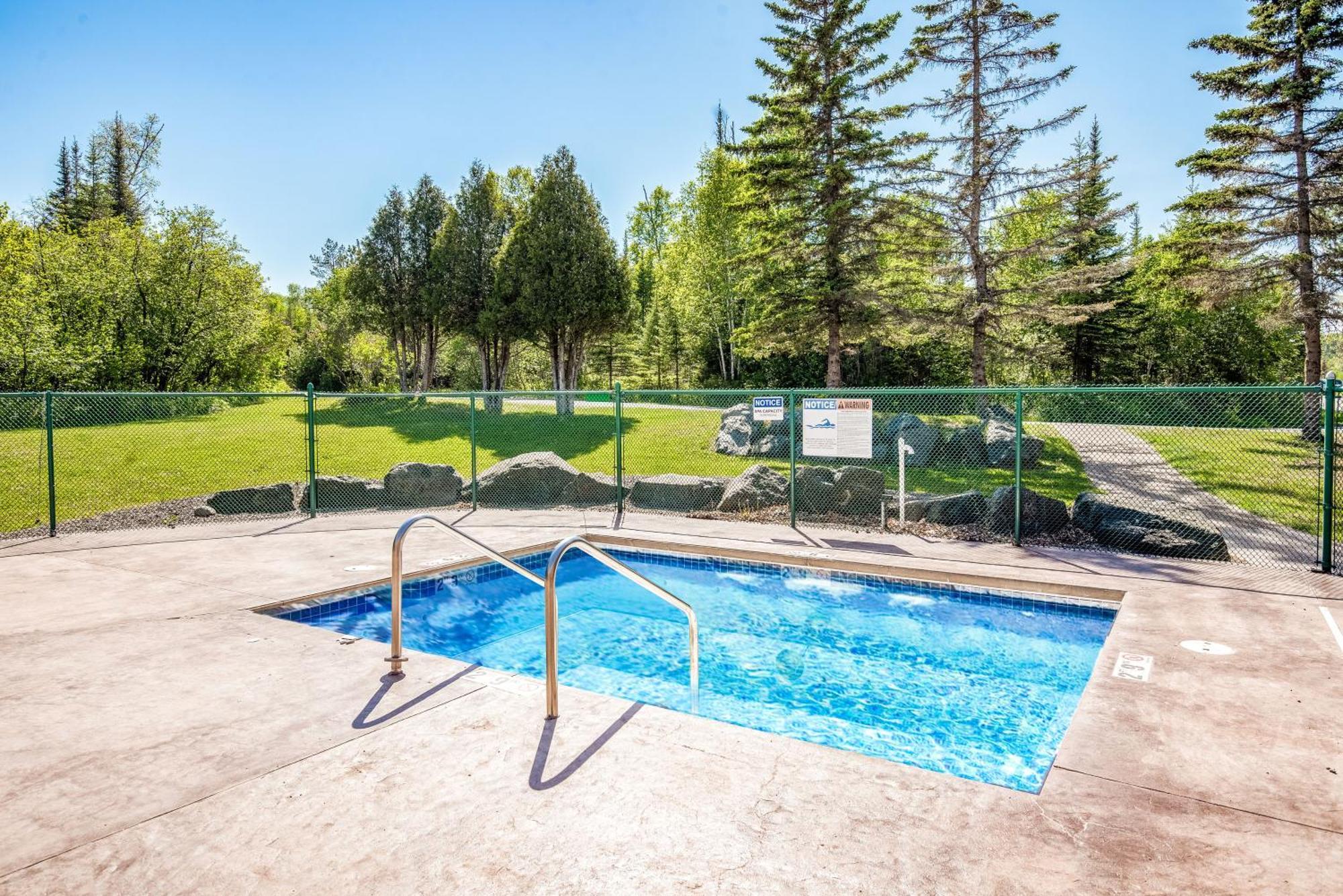 טו הרבורס Superior Shores Resort מראה חיצוני תמונה