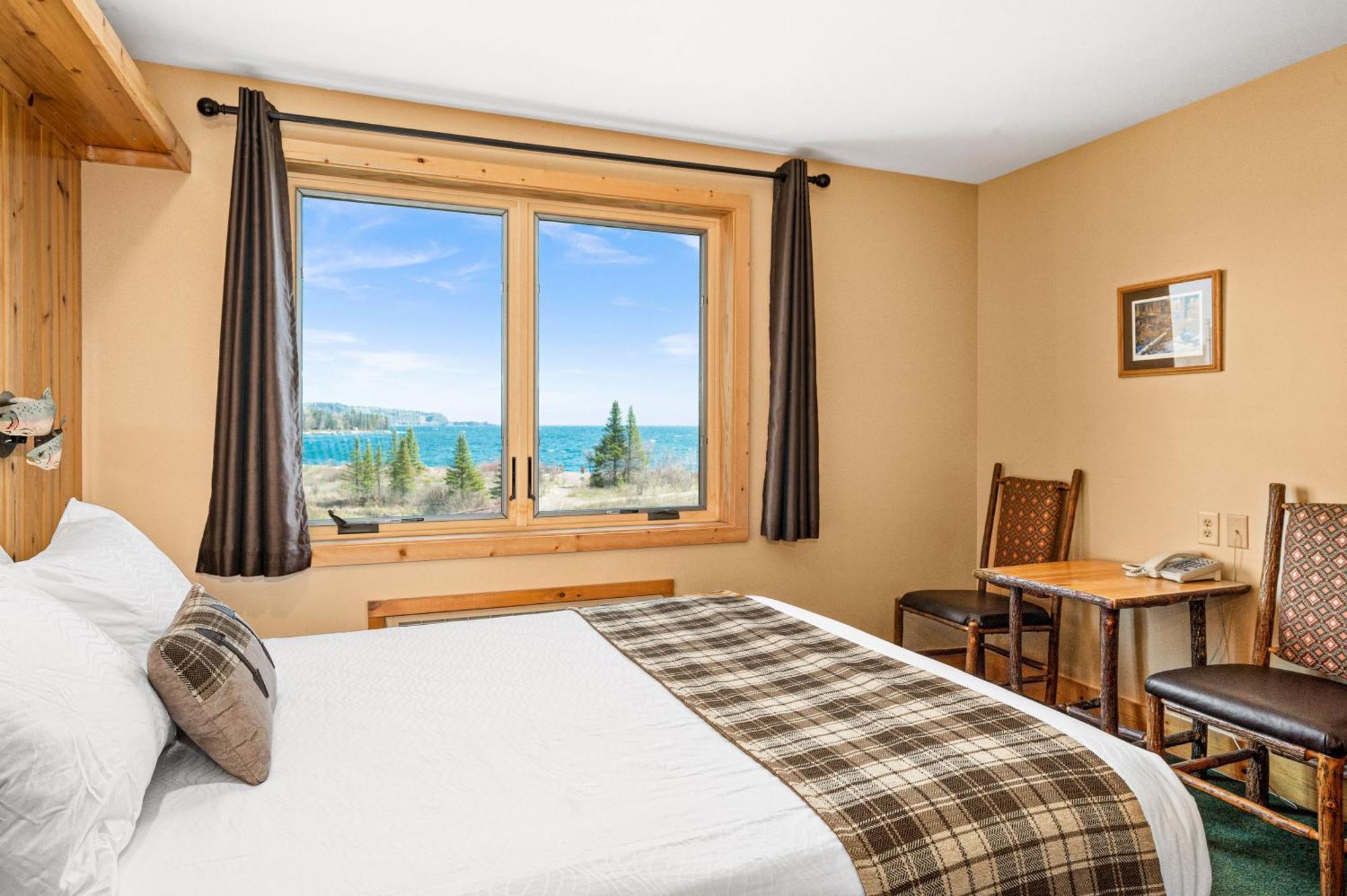 טו הרבורס Superior Shores Resort מראה חיצוני תמונה